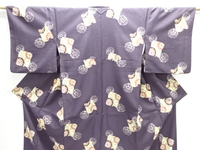  破れ色紙に源氏車模様小紋着物